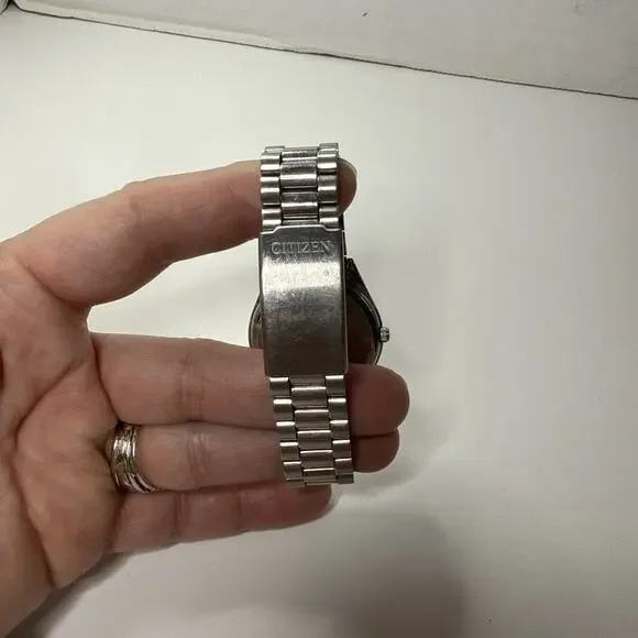 Citizen Quartz Watch WR50 Stainless Steel, White Dial, Engraved “Love Mom & Dad”